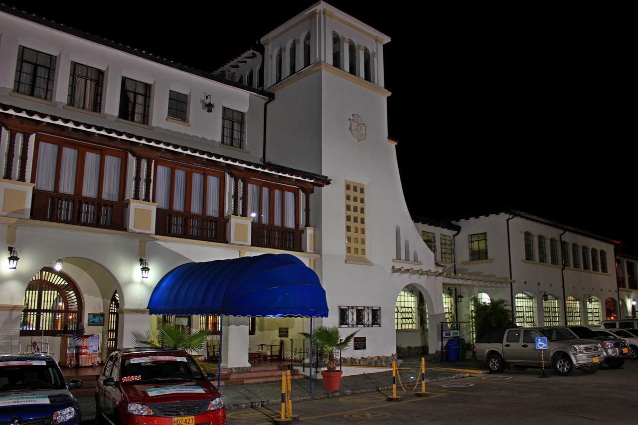 Hotel Guadalajara Буґа Екстер'єр фото